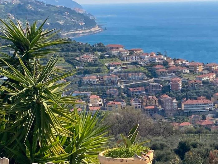 Casa con 6 locali in vendita in Via Provinciale, Pantai, Costarainera