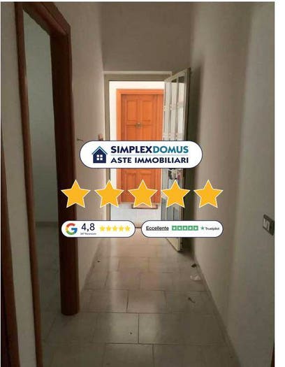 Appartamento trilocale in vendita in Contrada Pipedo, Riace