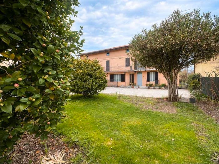 Casa quadrilocale in vendita in via brebbia, Bardello con Malgesso e Bregano