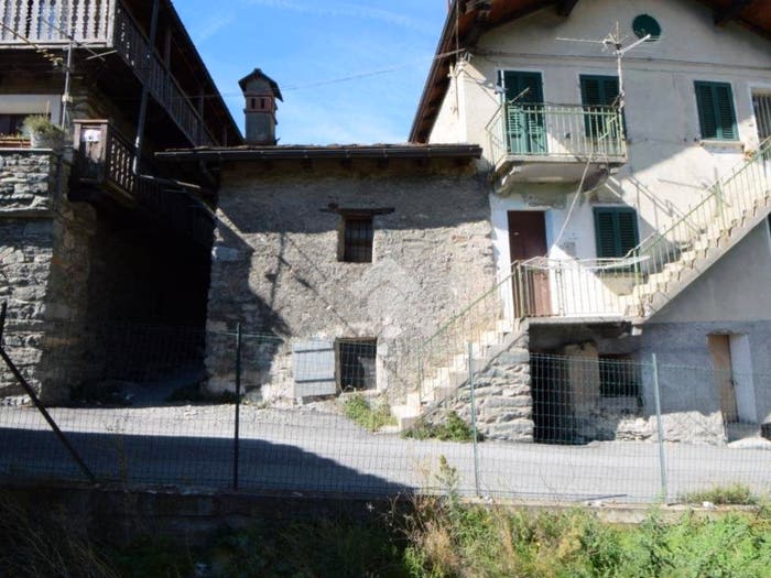 Casa trilocale in vendita in Località Cret de Breil, Centro, Chatillon
