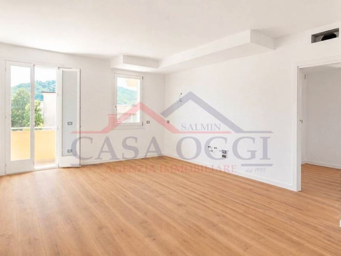 Appartamento trilocale in vendita in Via Roma, Bastia, Rovolon