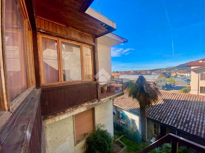 Casa quadrilocale in vendita in Via Vittorio Emanuele, Capriolo