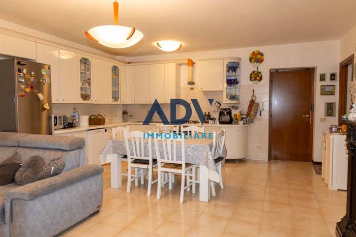 Appartamento trilocale in vendita in VIA DELLA ROCCHETTA, Centro, Bettona