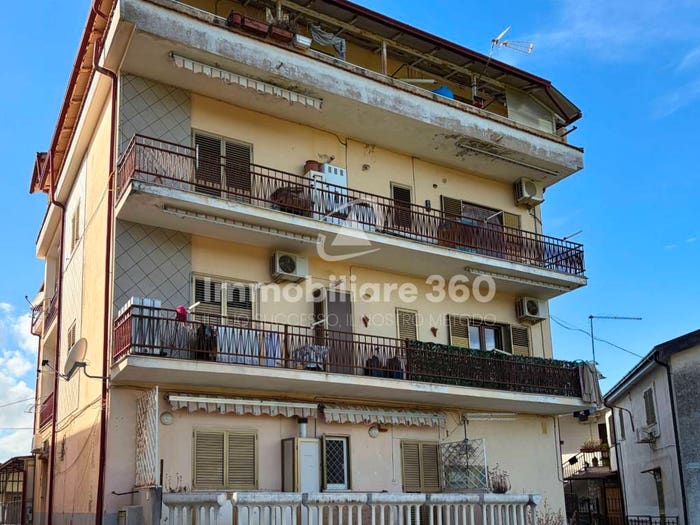 Appartamento trilocale in vendita in Via Bellavista, Laurignano, Dipignano