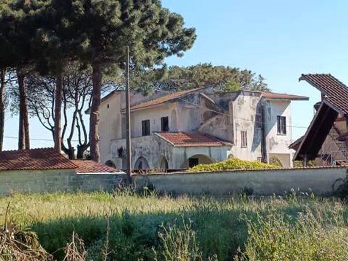 Casa quadrilocale in vendita in Via Della Magnolia No Number, Mondragone