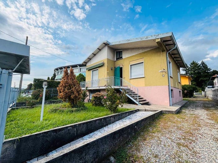 Casa quadrilocale in vendita in Via al Campo, Cardano al Campo