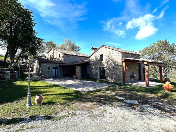 Casa con 6 locali in vendita in Via Tirli Faggiola, Firenzuola