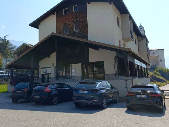 Appartamento trilocale in vendita in Via Adua, Centro, Berbenno di Valtellina