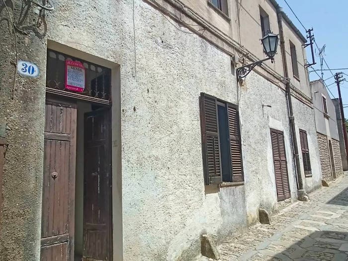 Casa con 6 locali in vendita in Via Vito Carvini, Centro, Erice