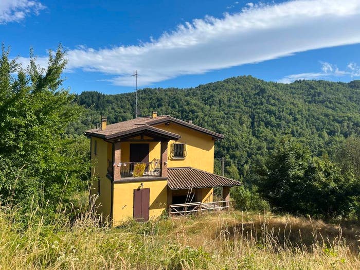 Casa con 6 locali in vendita in Via Azzarina, Labante, Castel d'Aiano