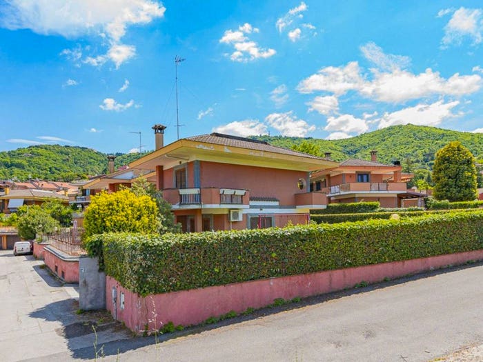 Casa con 5 locali in vendita in Via Romoli, Centro, Monte Porzio Catone