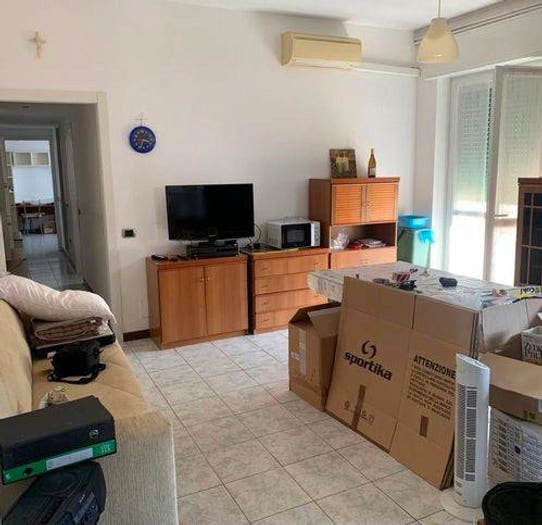Appartamento trilocale in vendita in Via Papa Giovanni Xxiii, Casorate Primo