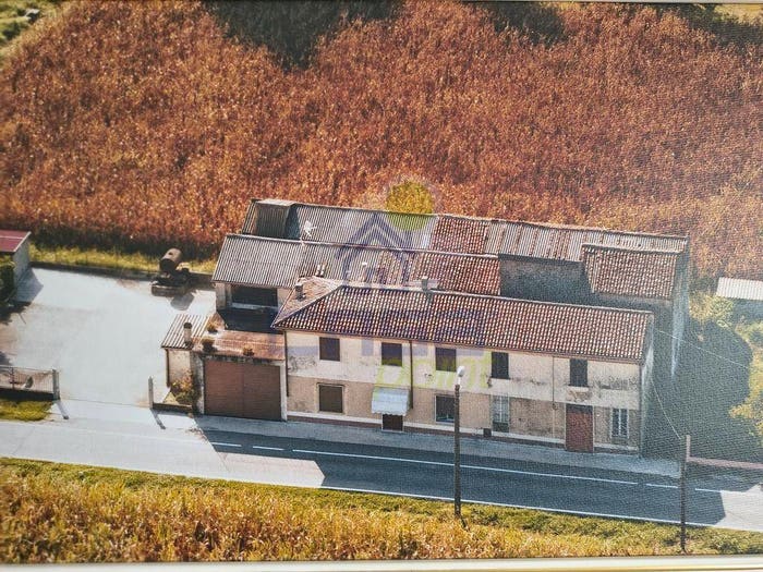 Casa con 6 locali in vendita in VIA ROMA, Voltido