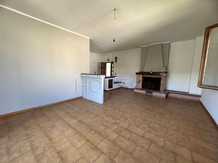 Appartamento con 6 locali in vendita in Via Castiglionese, Morra, Città di Castello