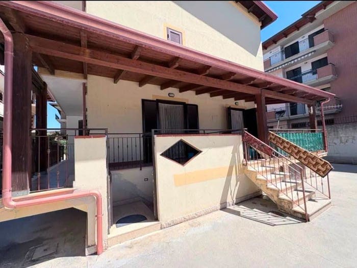 Appartamento trilocale in vendita in Primo Vico Fasci Siciliani, Cesa