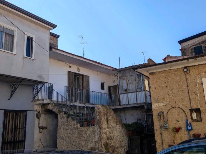 Appartamento quadrilocale in vendita in Via Santa Sabina, Tuoro, Caserta