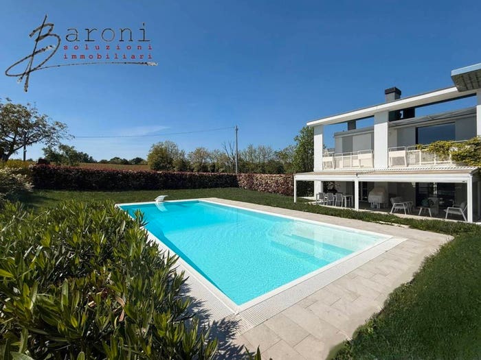 Casa con 6 locali in vendita in Frazione Fornio, Fornio, Fidenza