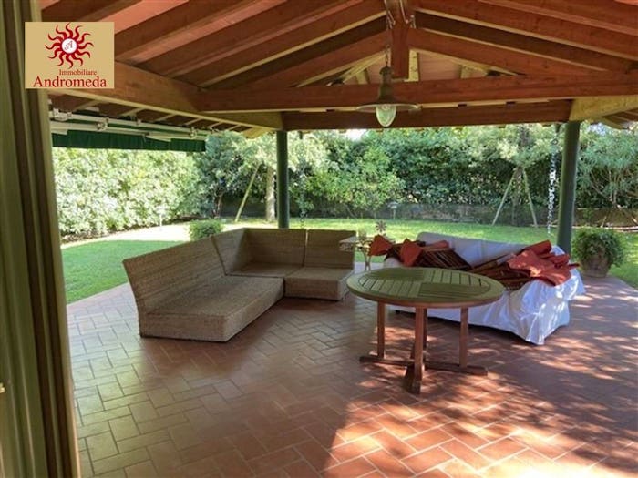 Casa con 6 locali in vendita in Via Salvador Allende, Centro, Forte dei Marmi