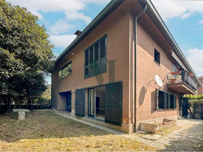 Appartamento con 6 locali in vendita in Cesare Battisti, Cazzaniga Ospedale, Monza
