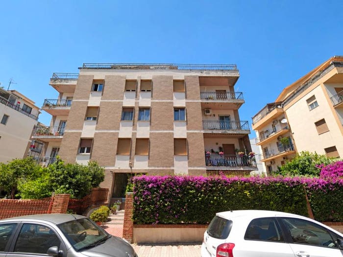 Appartamento con 5 locali in vendita in via Libeccio, Quartiere del Sole, Cagliari