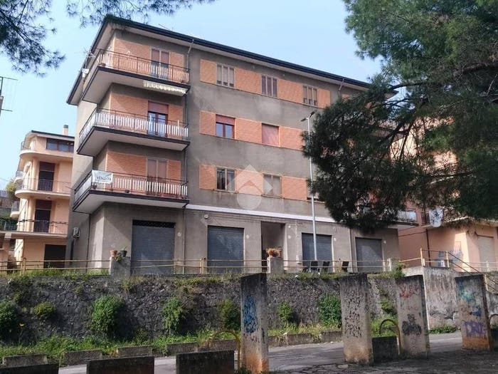 Appartamento trilocale in vendita in Via Taranto, Centro, Castrovillari