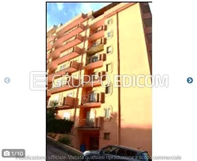 Casa con 6 locali in vendita in Viale Vincenzo De Filippis, Sant'Antonio De Filippis, Catanzaro