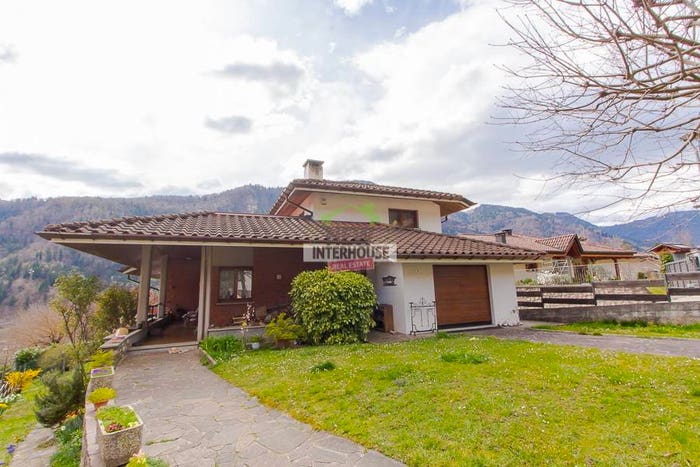 Casa con 6 locali in vendita in Via Giovanni Gortani, Centro, Arta Terme