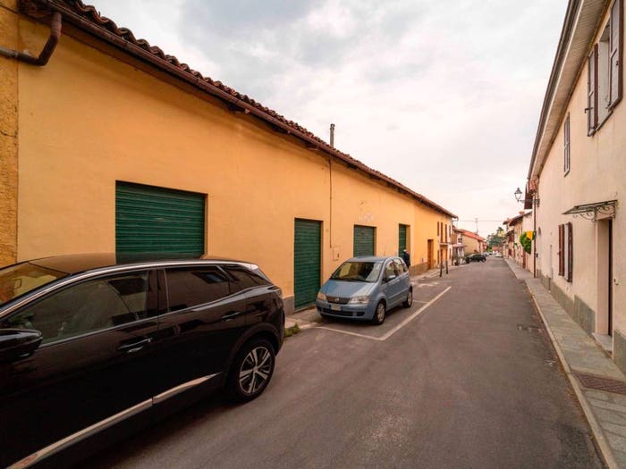 Casa con 6 locali in vendita in Via Ferreri, Centro, Frossasco