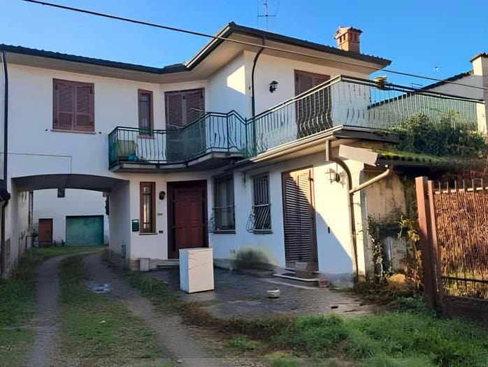 Appartamento trilocale in vendita in Via agostino gambarana, Centro, Ottobiano
