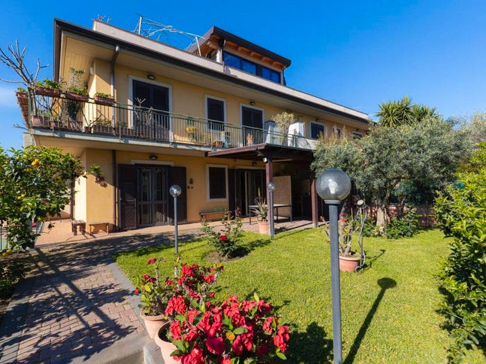 Casa quadrilocale in vendita in Via Spiaggia, Centro, Mascali