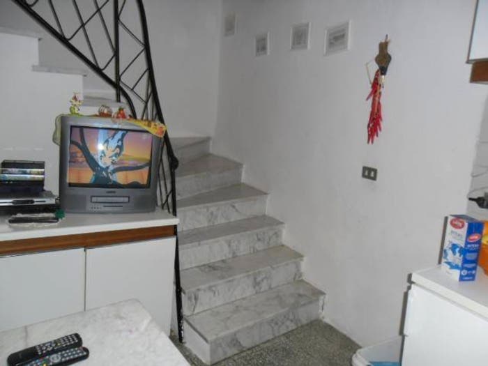 Casa trilocale in vendita in Luni