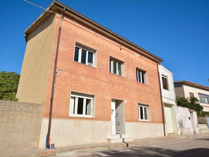 Appartamento con 6 locali in vendita in Via Venezia, Centro, Marrubiu