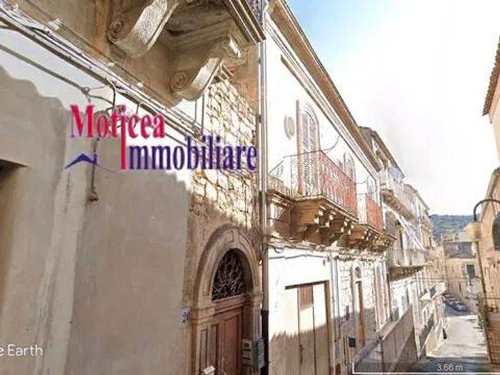 Casa quadrilocale in vendita in Via Giovanni Muriana, Modica Bassa, Modica