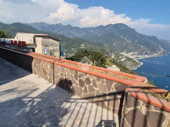 Appartamento trilocale in vendita in Via S Pietro alla Costa, Centro, Ravello
