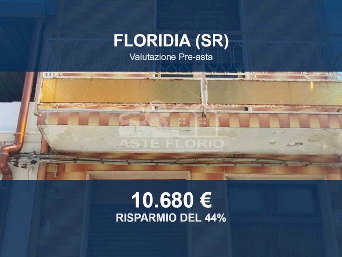 Appartamento quadrilocale in vendita in Via Giuseppe Reale, Floridia