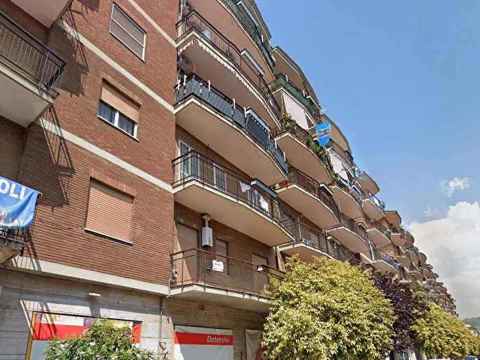 Appartamento trilocale in vendita in Viale Abramo Lincoln, Lincoln, Caserta