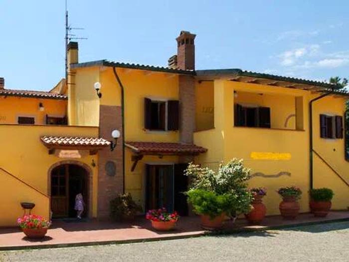 Casa con 6 locali in vendita in Palaia