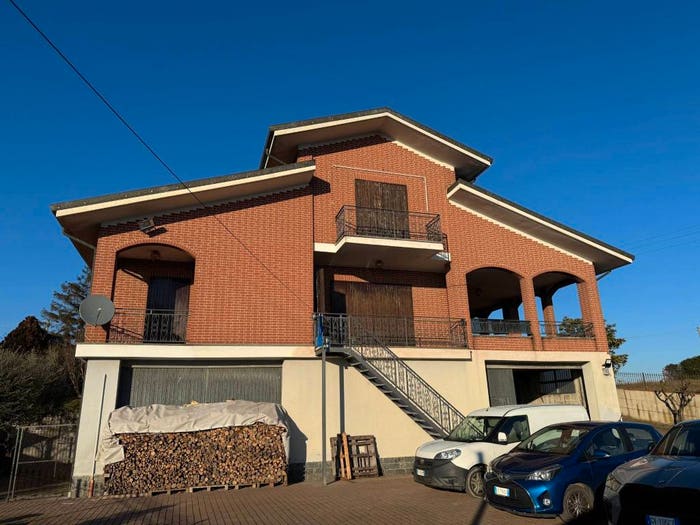 Casa con 6 locali in vendita in Strada per San Salvatore, Lu e Cuccaro Monferrato