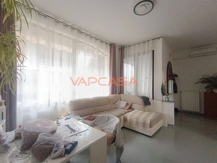 Casa con 5 locali in vendita in Via Roma, Cividate al Piano