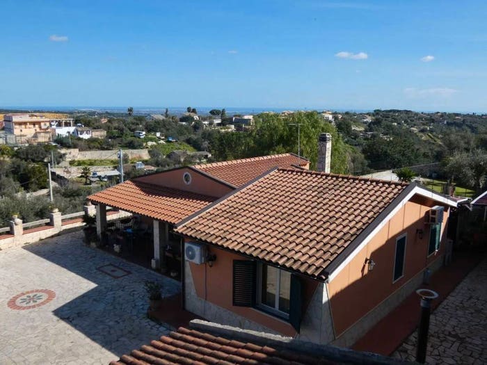 Casa quadrilocale in vendita in Contrada Cugno Lupo No Number, Noto