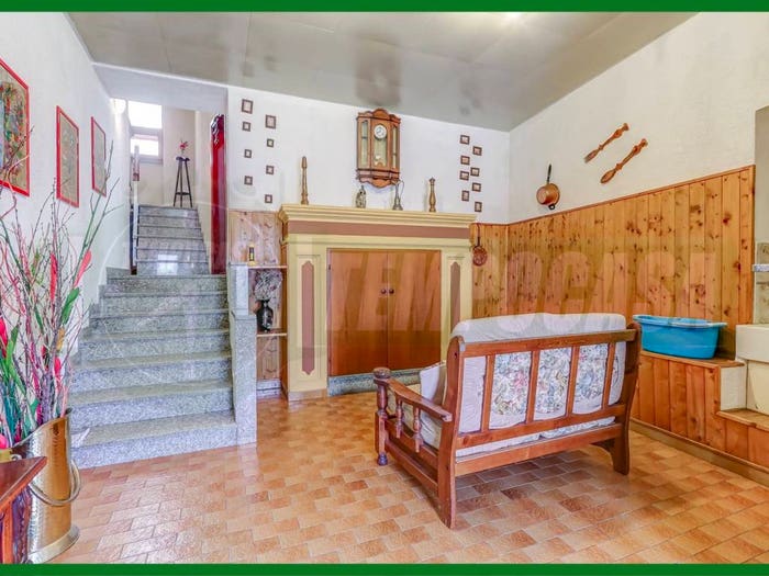 Casa quadrilocale in vendita in Piazza Giuseppe Garibaldi, Caravate