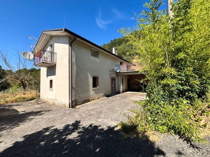 Casa quadrilocale in vendita in Contrada Sterda, Ariano Irpino