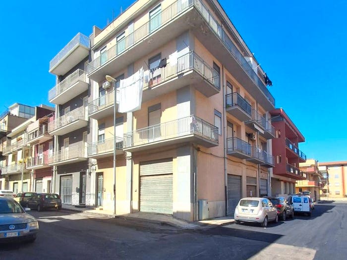 Appartamento con 5 locali in vendita in Via Imera, Lentini