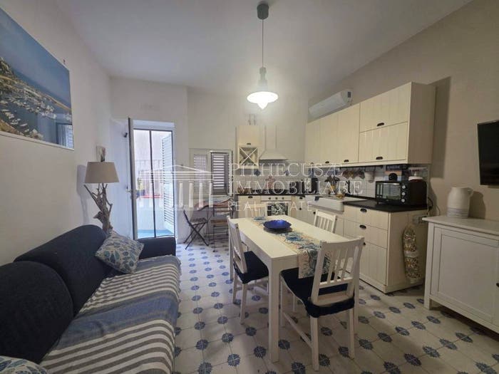 Appartamento trilocale in vendita in Via caccavaio, Centro, Forio