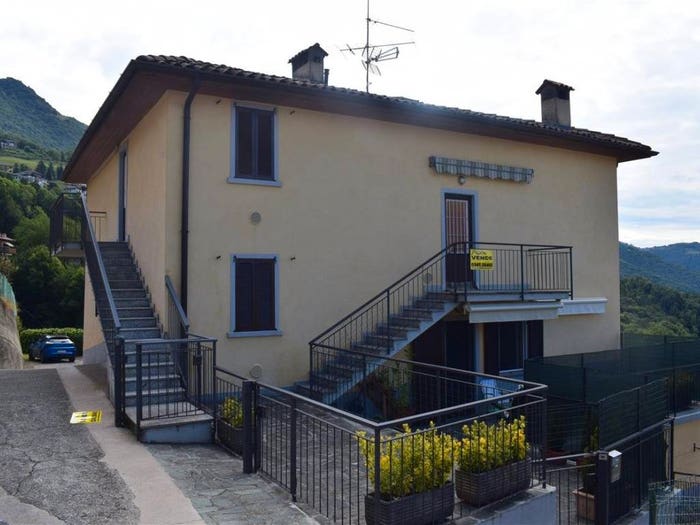 Appartamento bilocale in vendita in Via San Lorenzo, Costa Serina
