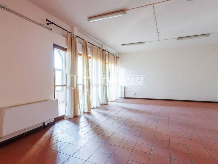 Appartamento con 6 locali in vendita in Via Emilio Lepido, San Lazzaro, Parma