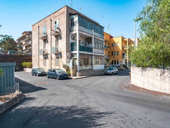 Appartamento trilocale in vendita in Viale San Pio X, Garibaldi Nesima, Catania