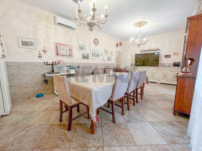 Appartamento con 5 locali in vendita in Via Alcantara, San Giorgio, Catania