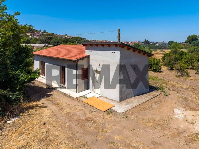 Casa bilocale in vendita in Viale Europa, Donori