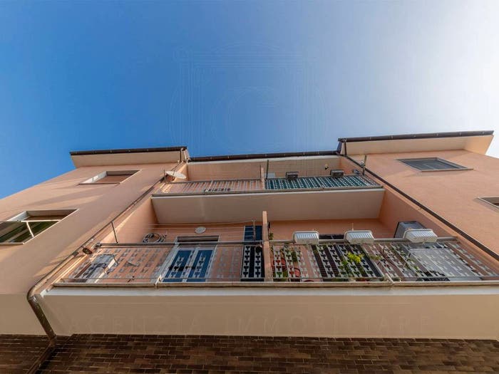Appartamento con 5 locali in vendita in Via Parma, Caperana, Chiavari